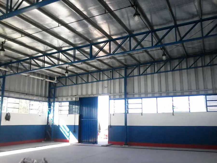 Estructura reticulada para stand corporativo